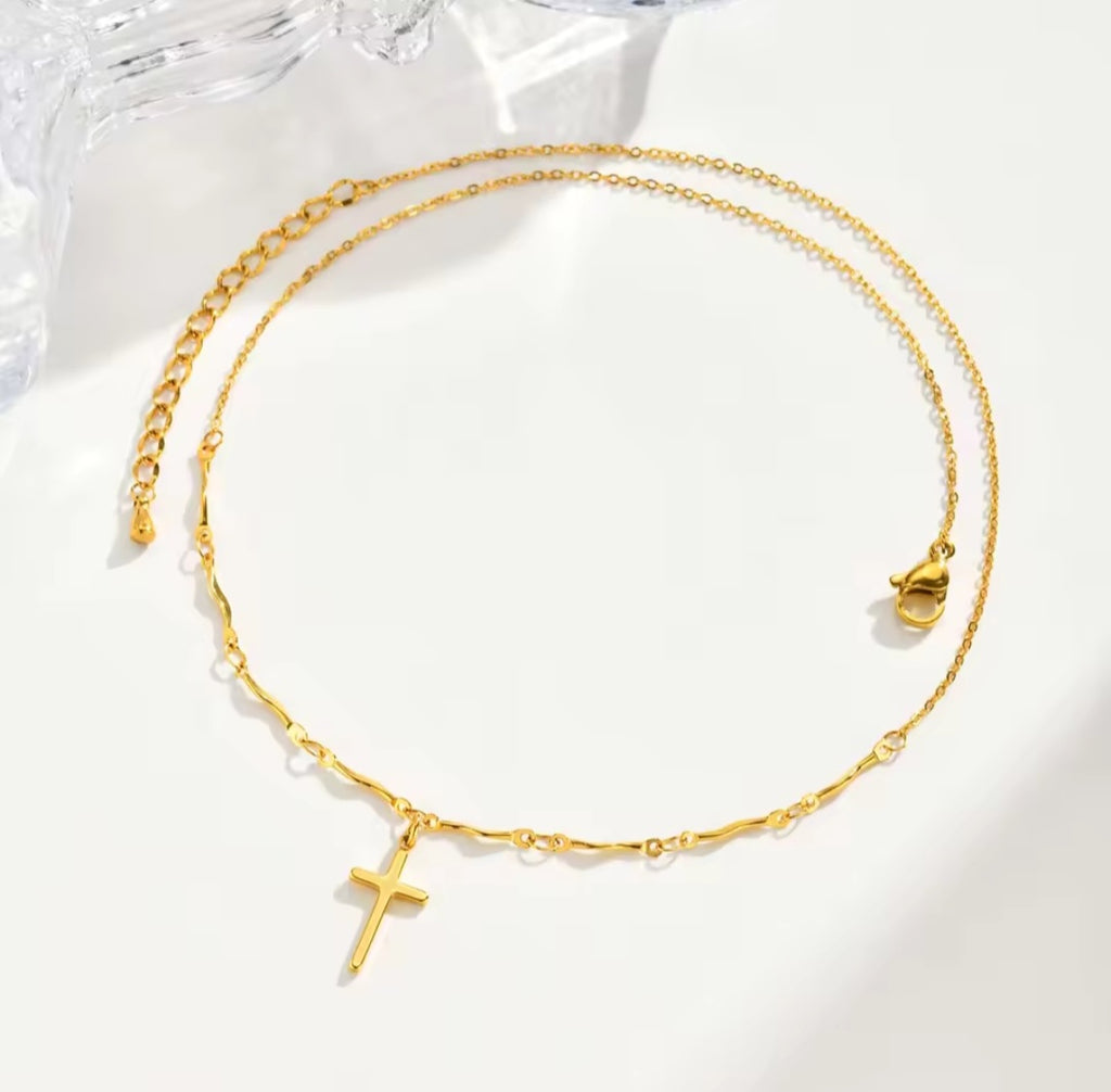 Gold Plated Cross Pendant Necklace – Minimalist Wave Chain for Women